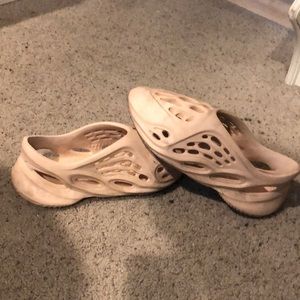 Yeezy foam runners size 10 tan